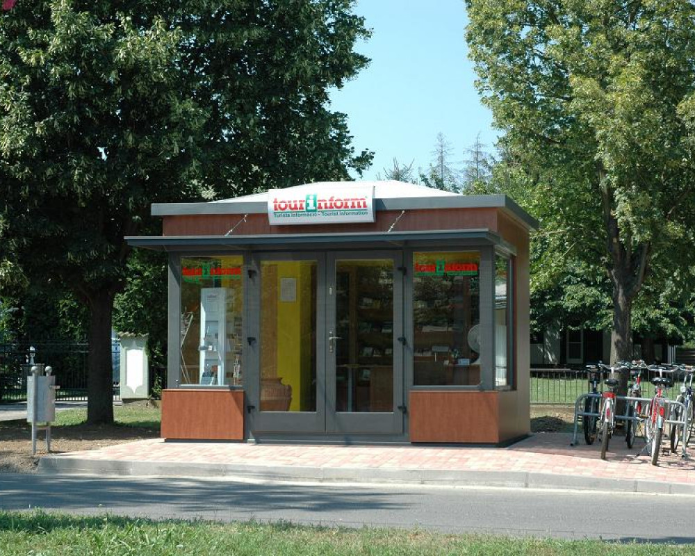 DV-12 Árusító, vagy Turisztikai információs pavilon