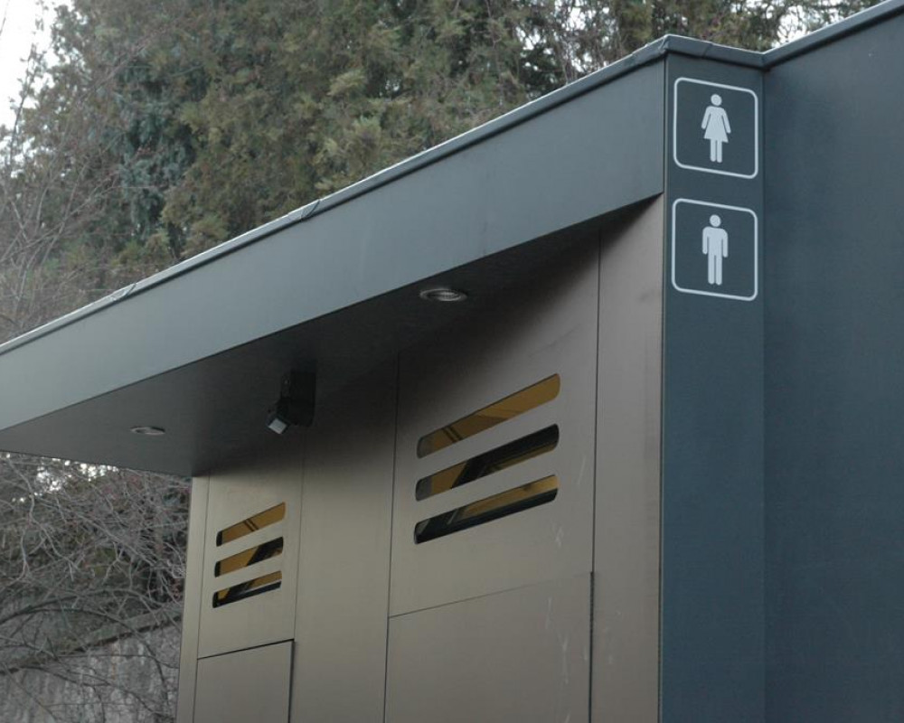 SZP-SZT-E-4 egyedi WC épület SZP-SZT-E-4 egyedi WC épület