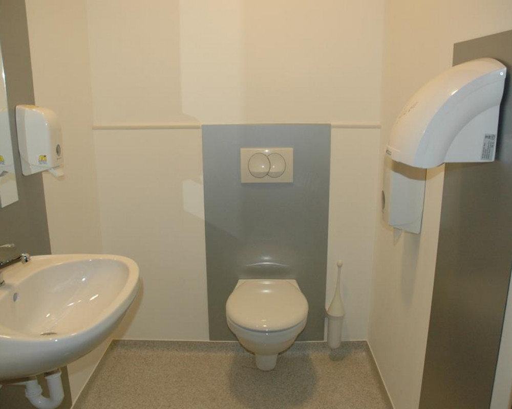 SZP-SZT-E-4 egyedi WC épület SZP-SZT-E-4 egyedi WC épület