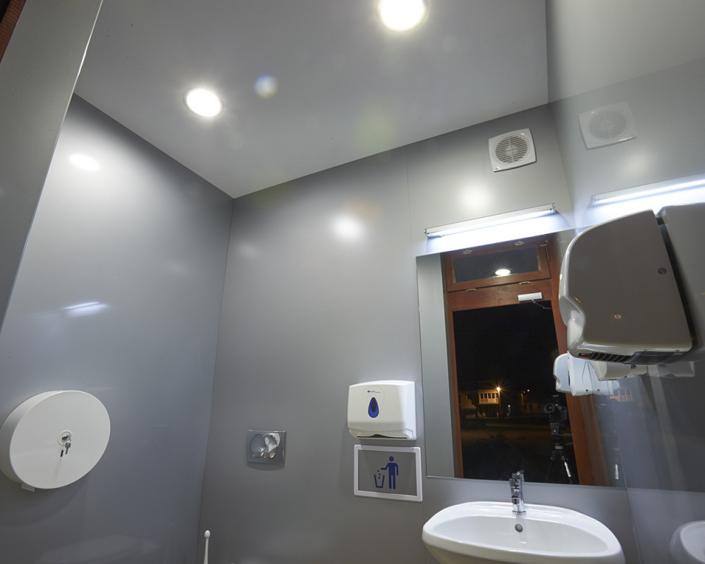 SZP-THW-14 WC épület SZP-THW-14 WC épület