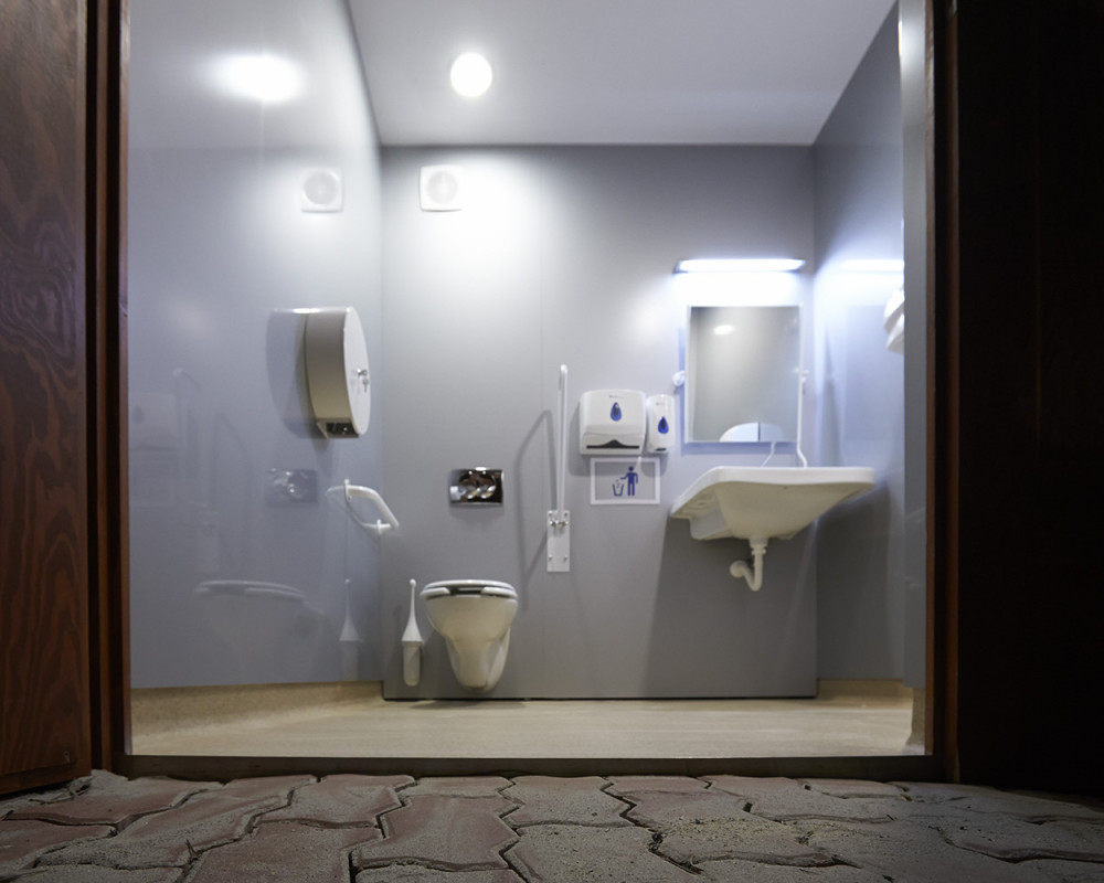 SZP-THW-14 WC épület SZP-THW-14 WC épület