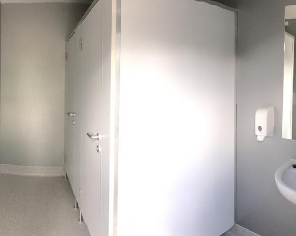 SZP-THW-22 WC épület SZP-THW-22 WC épület
