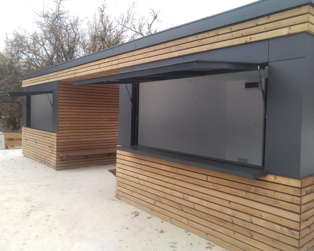 TR-THW-10&10 - Büfé pavilon esőbeállóval TR-THW-10&10 - Büfé pavilon esőbeállóval