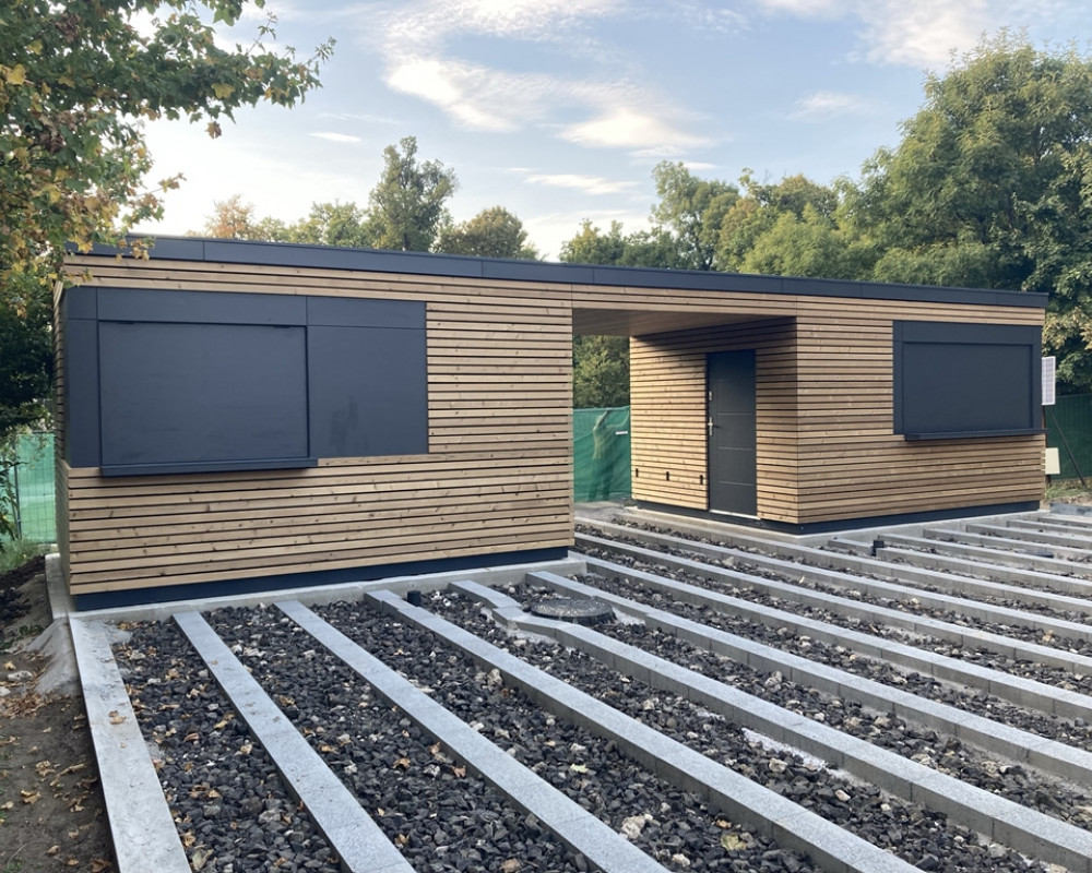 TR-THW-16&16 - Büfé pavilon esőbeállóval